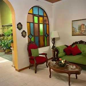 Casa Grande Habitación en casa particular Medellín