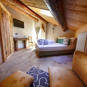 De L'all Alloggio per agriturismo Isolaccia