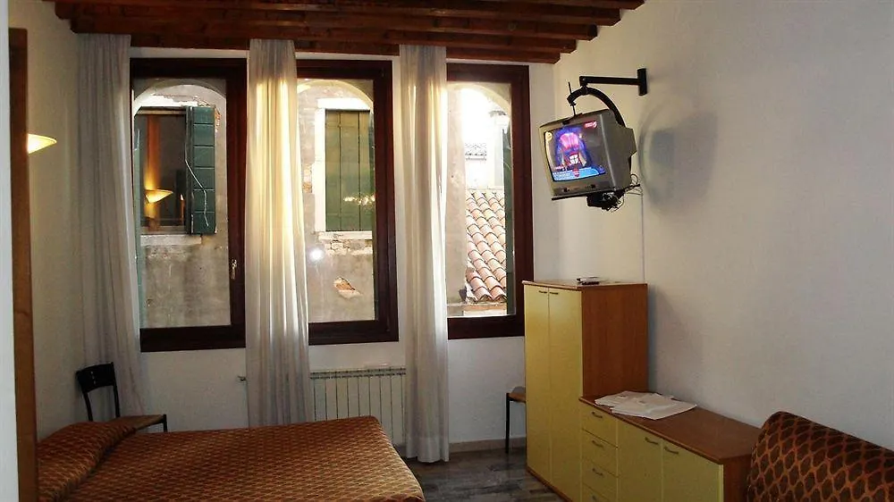 Venice Apartments