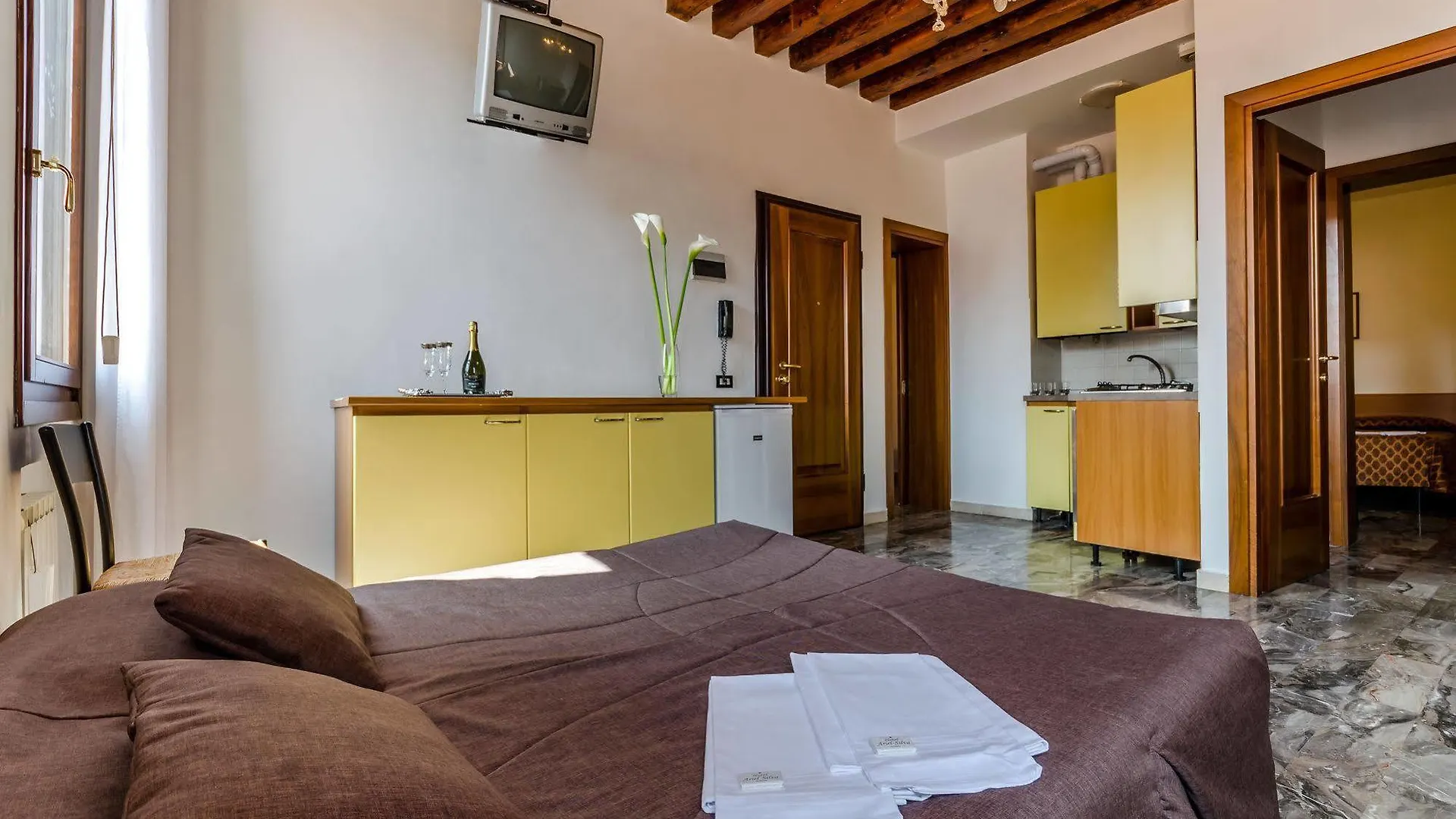 Venice Apartments